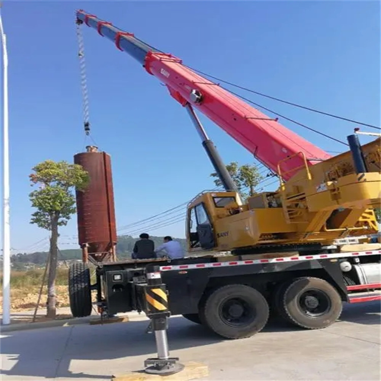 寻乌县专业吊车租赁多少钱