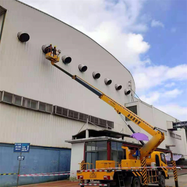 寻乌县高空作业车出租服务：专业广告牌安装解决方案